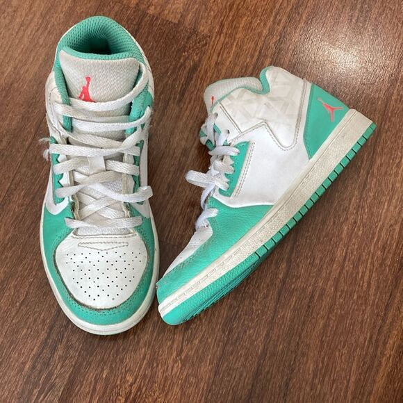 Nike Jordan Teal and White Sneakers Sz 12 - Picture 1 of 6